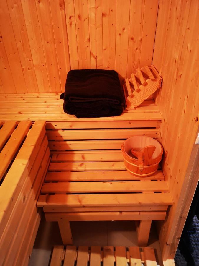 Forest Path Luxury Studio Apartment With Large Bedroom Bathroom And Sauna Sleeps Up To 4 Ballynahinch ภายนอก รูปภาพ