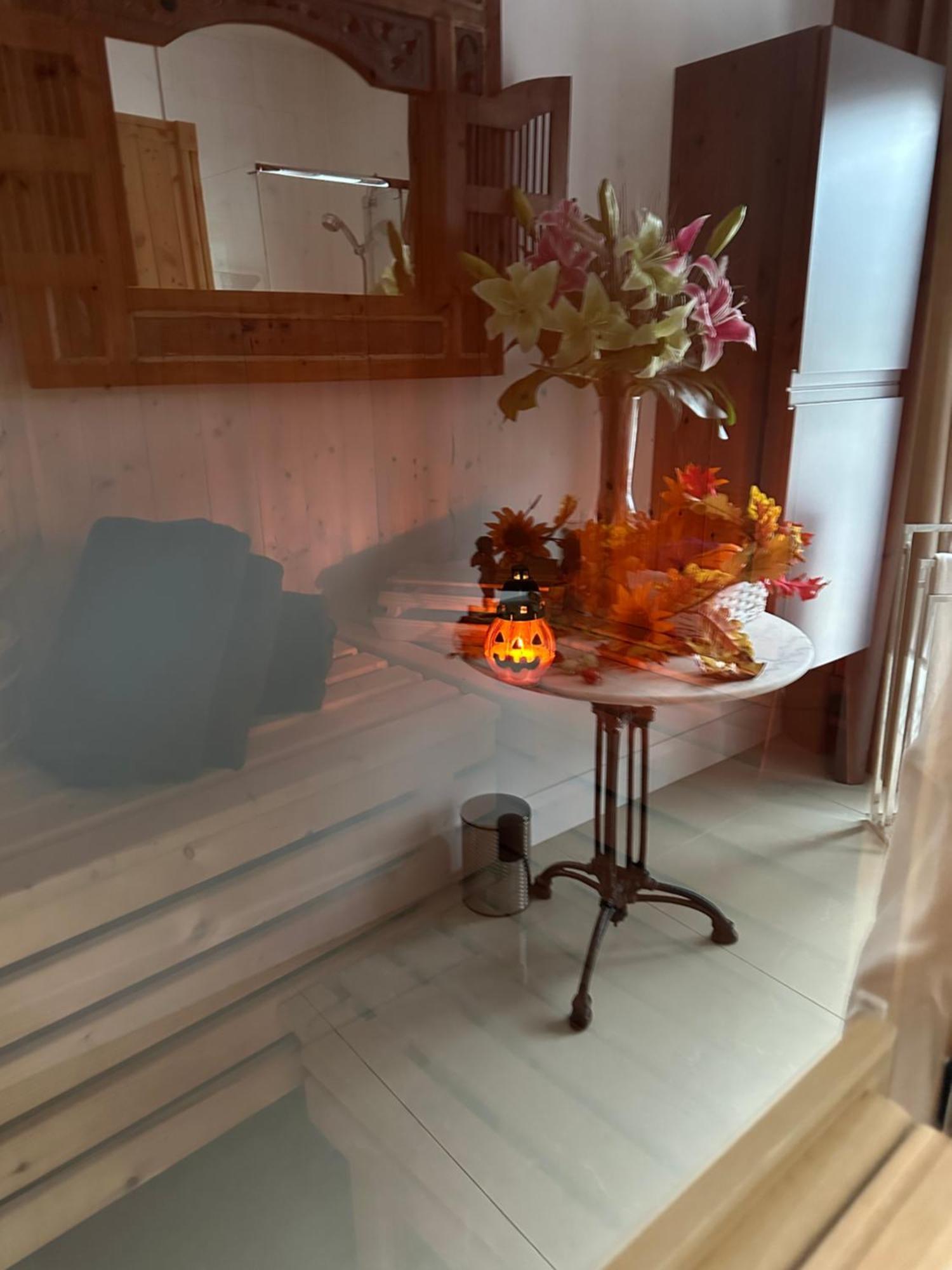 Forest Path Luxury Studio Apartment With Large Bedroom Bathroom And Sauna Sleeps Up To 4 Ballynahinch ภายนอก รูปภาพ